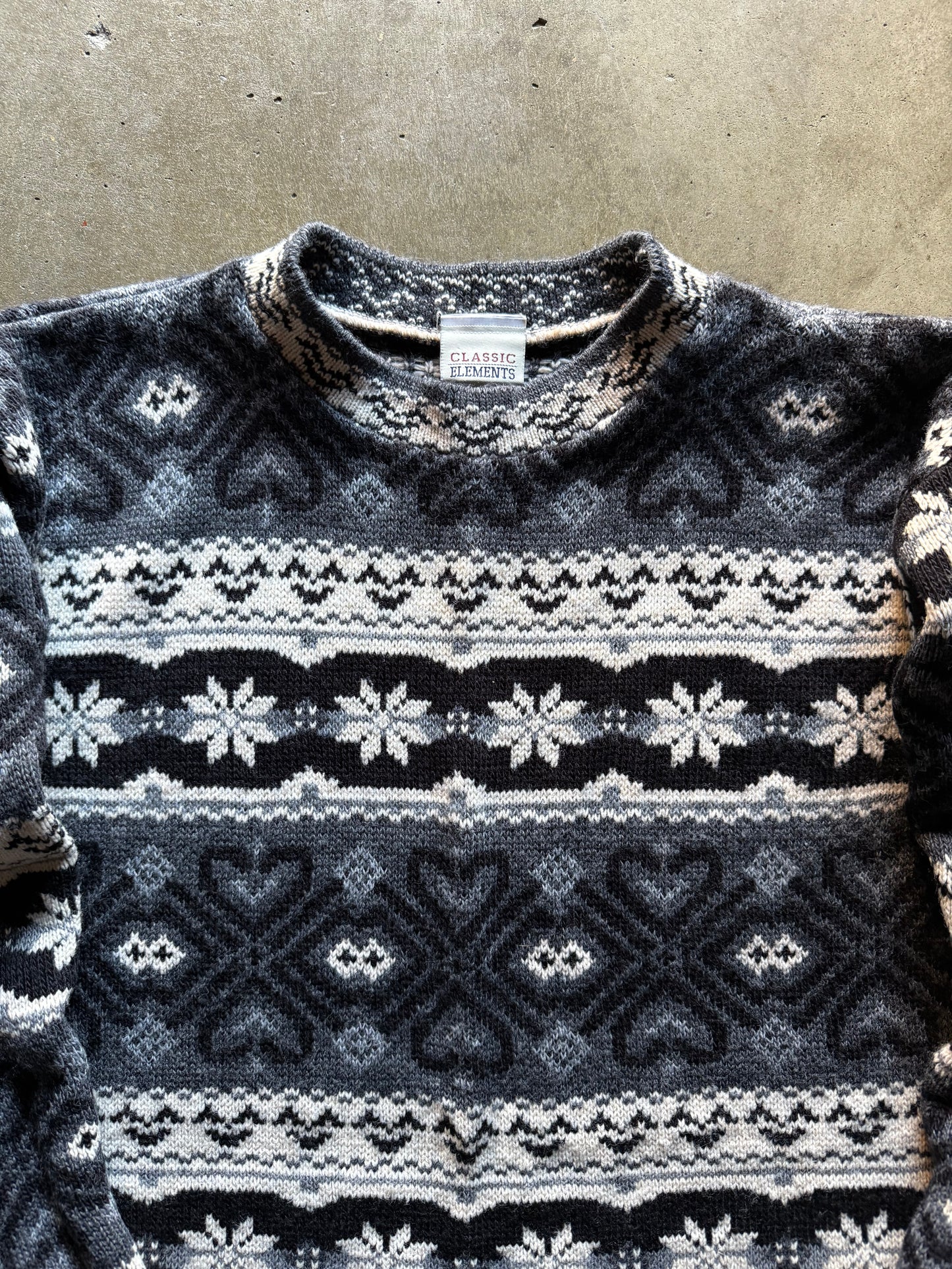 Classic Elements Sweater - L