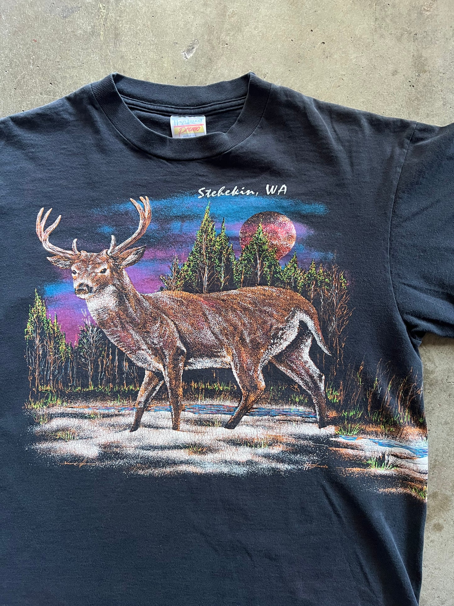 Deer Nature Tee - L