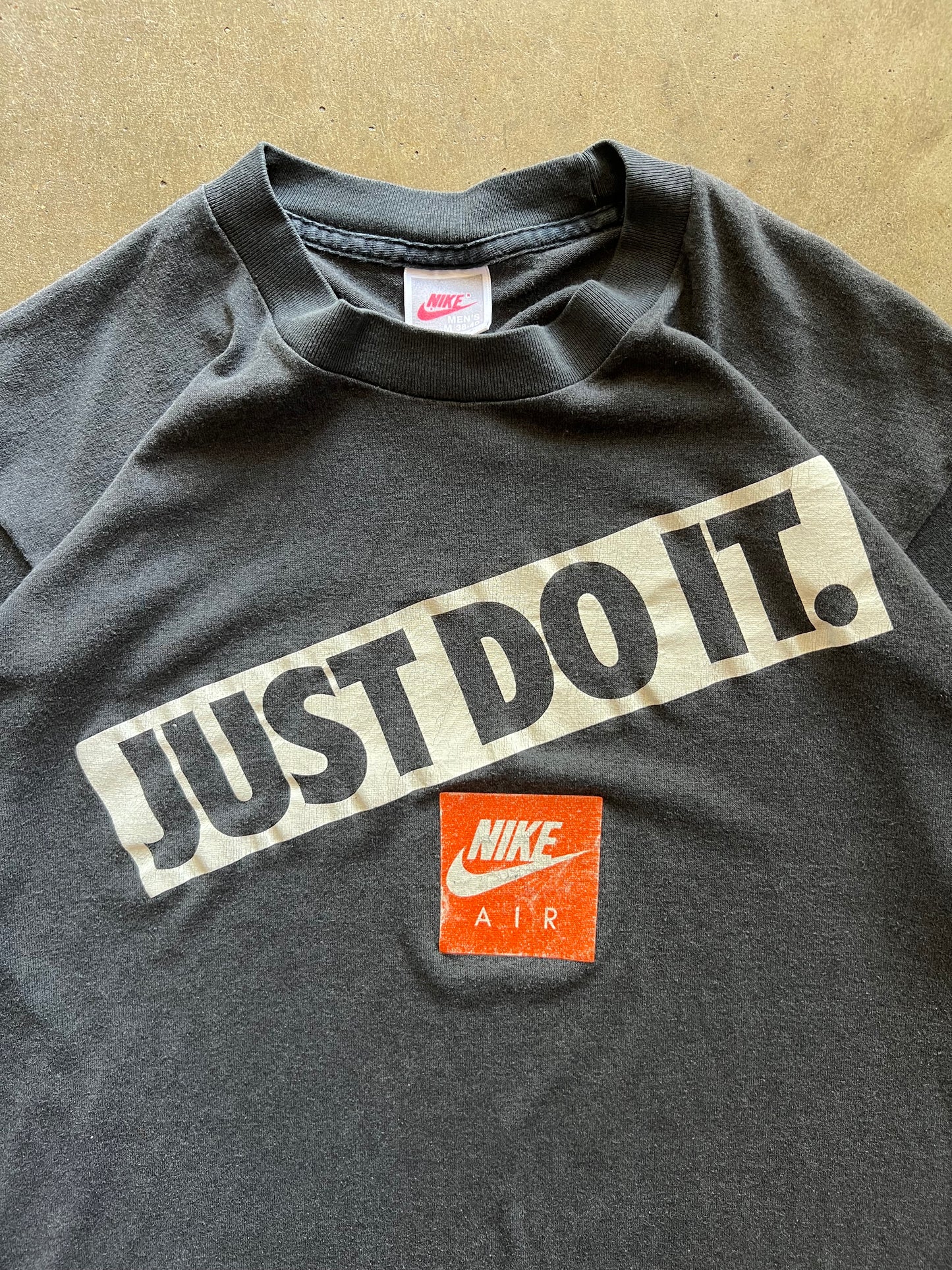 Nike Just Do It. Tee - M