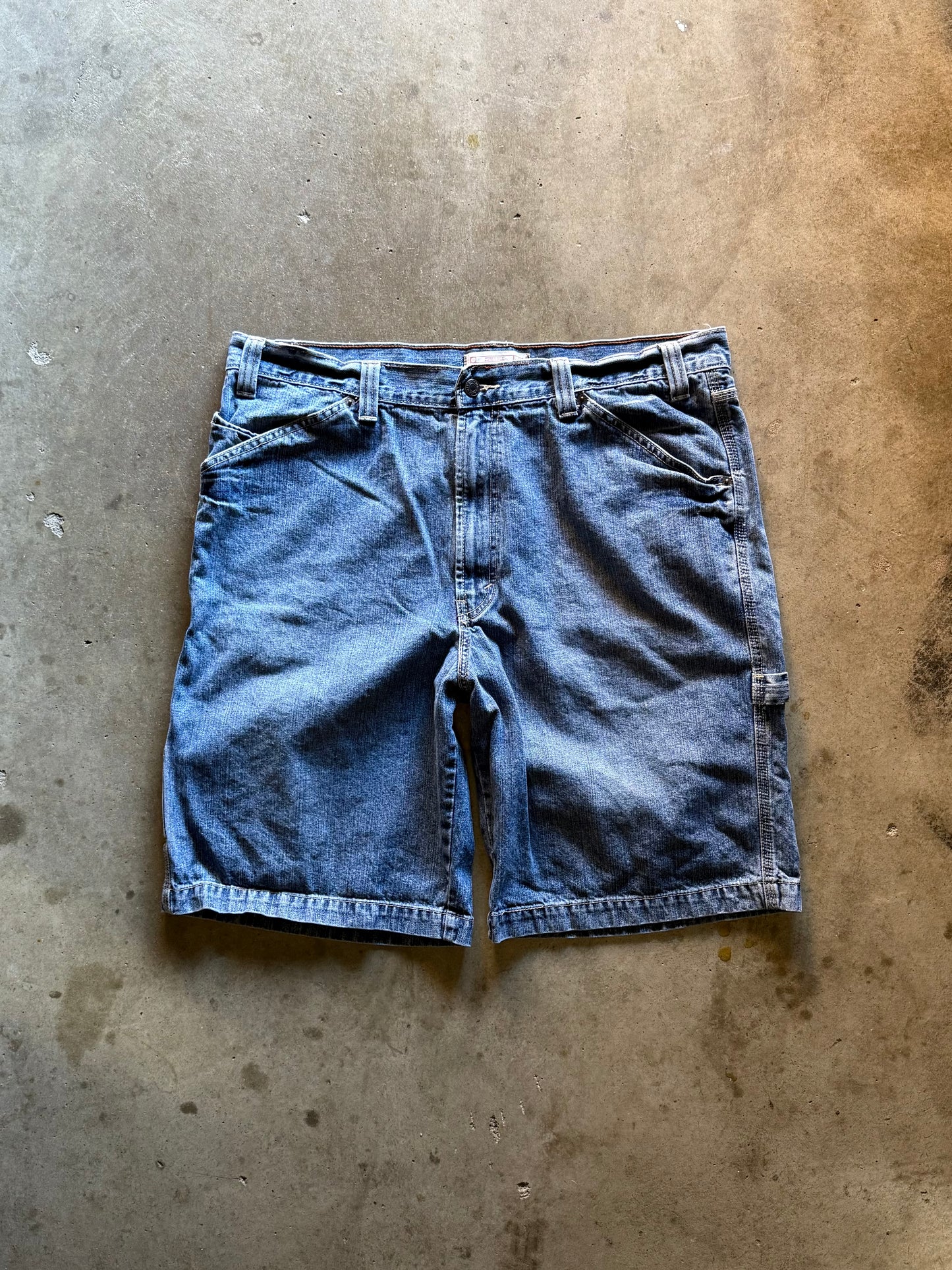 Levi Shorts - 38