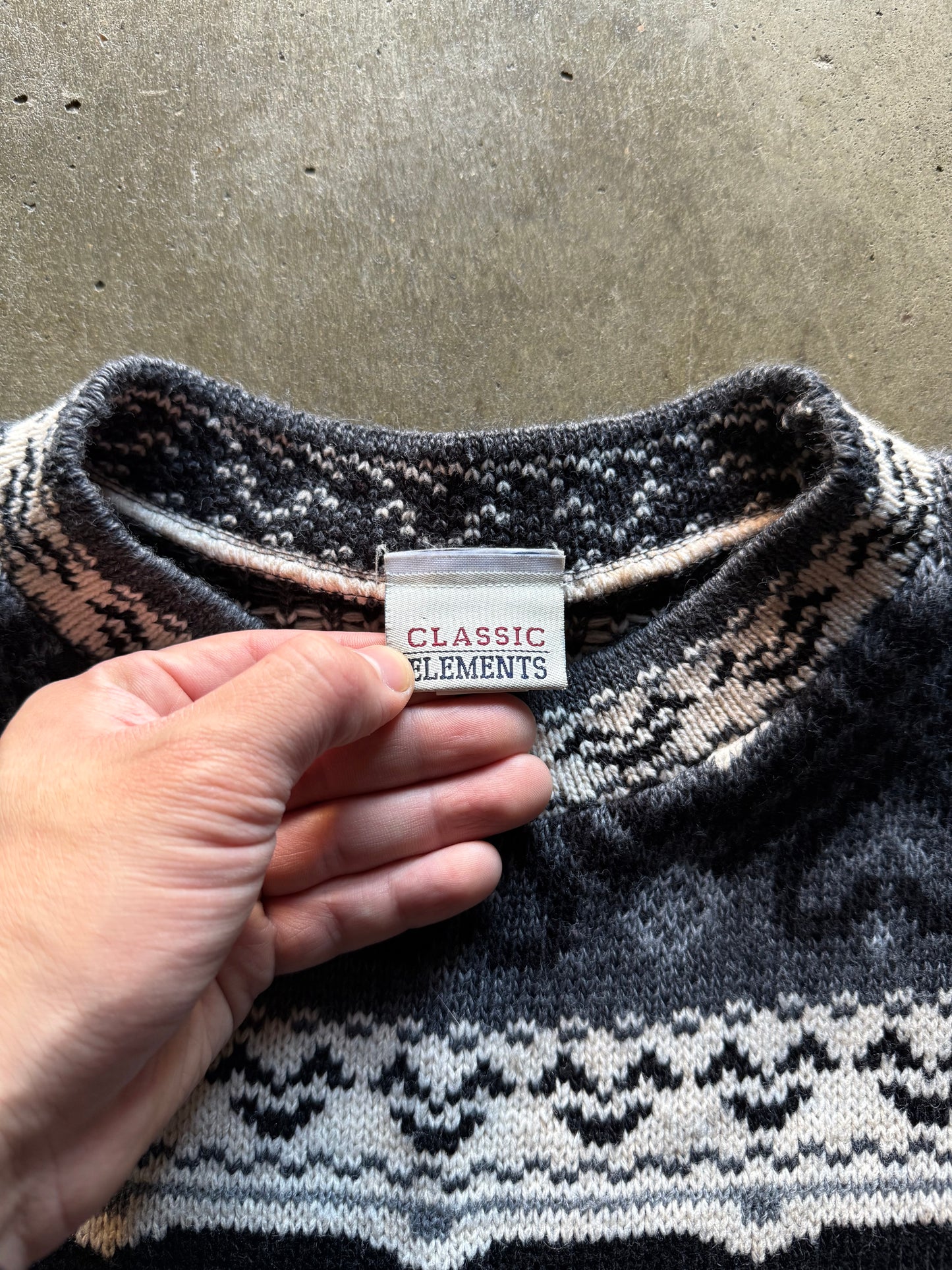 Classic Elements Sweater - L