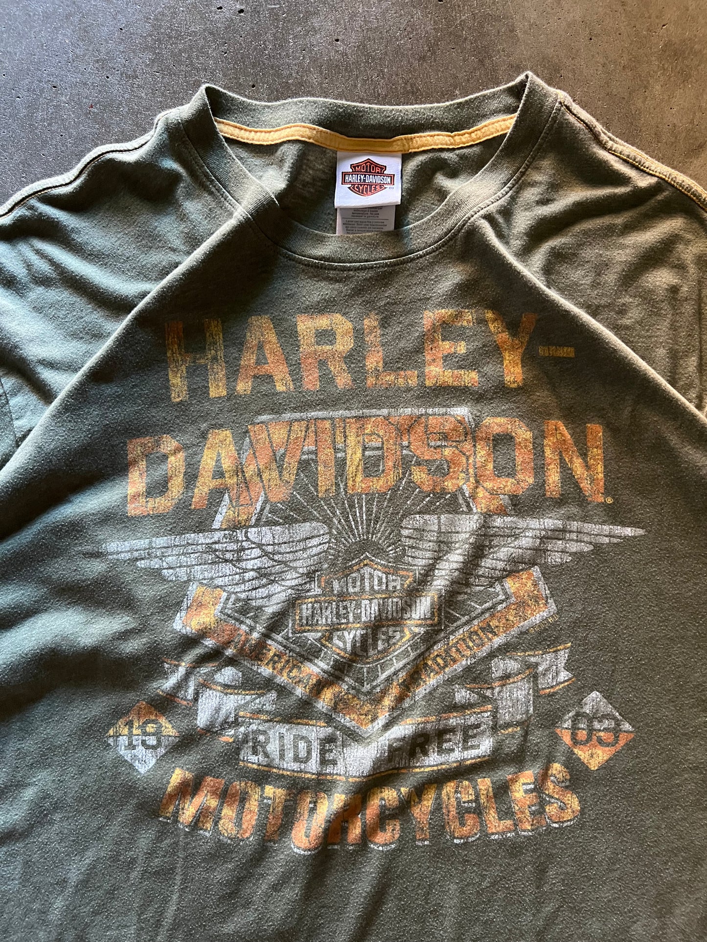 Harley Davidson Shirt - XL