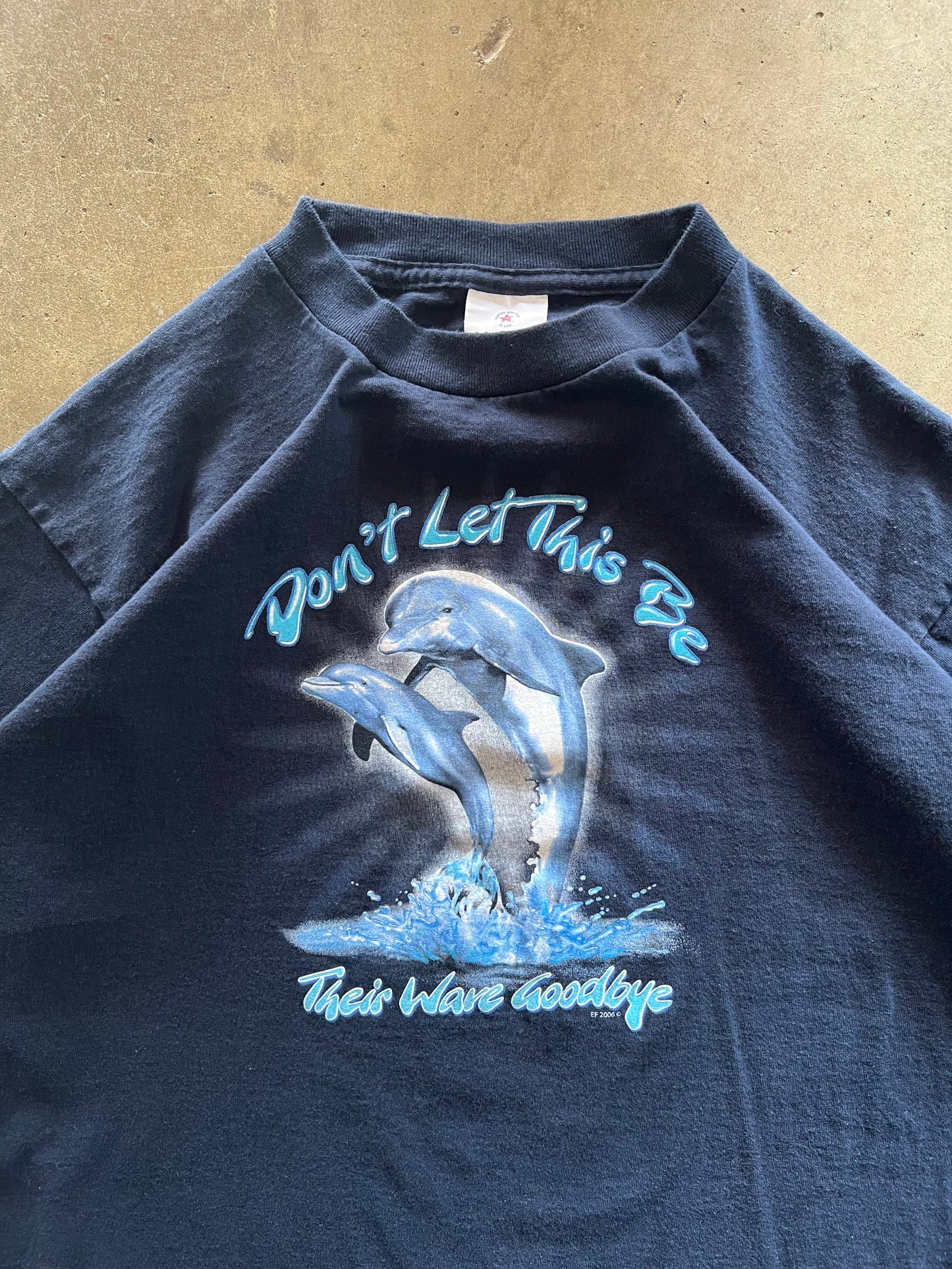 Dolphin 2006 Tee - L