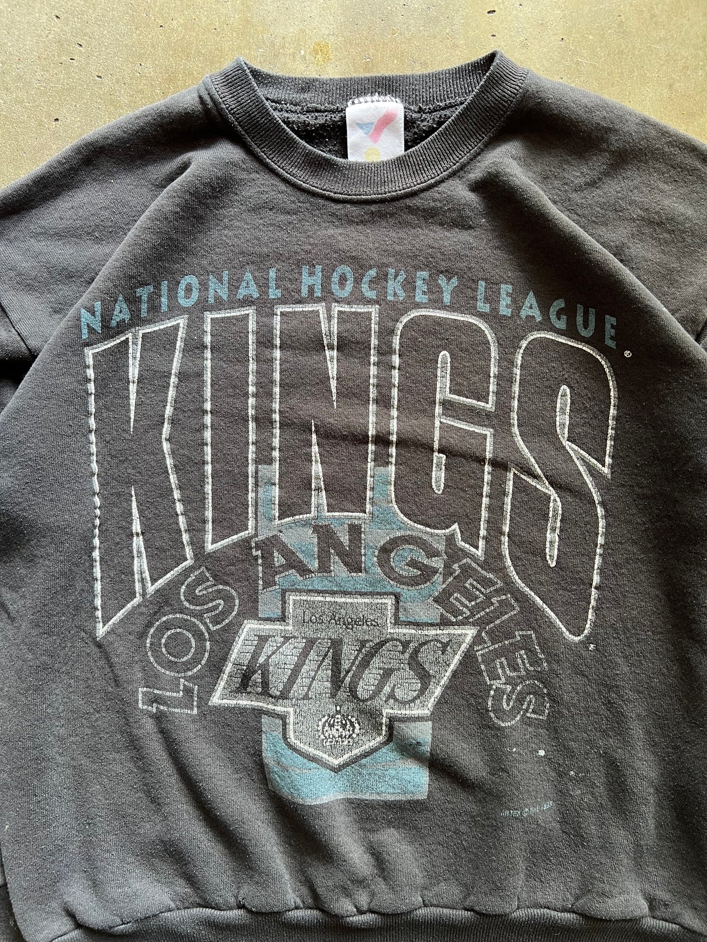 Los Angeles Kings 90’s Hockey Crewneck - M