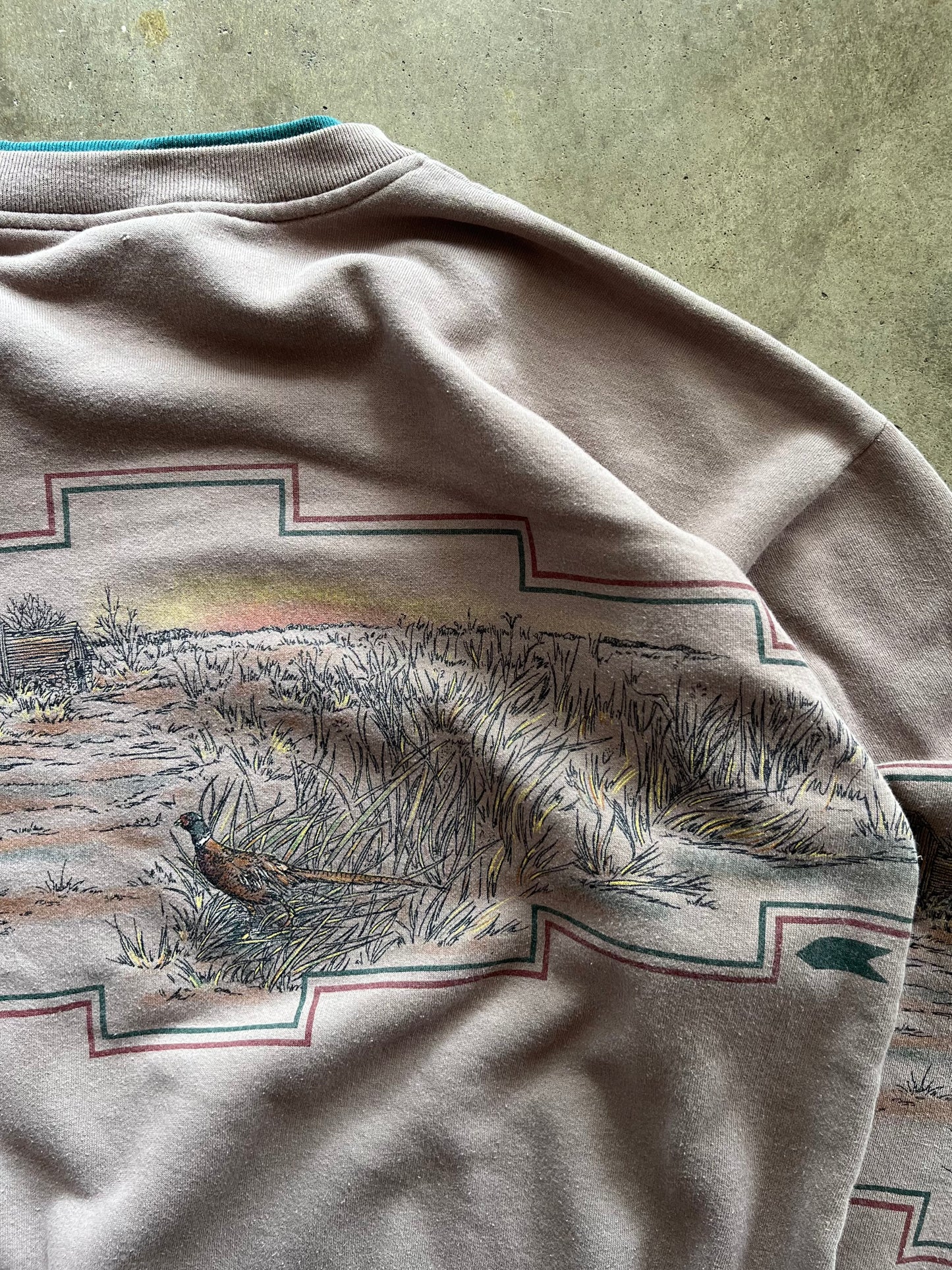 Nature Duck Wrap Around Crewneck - L