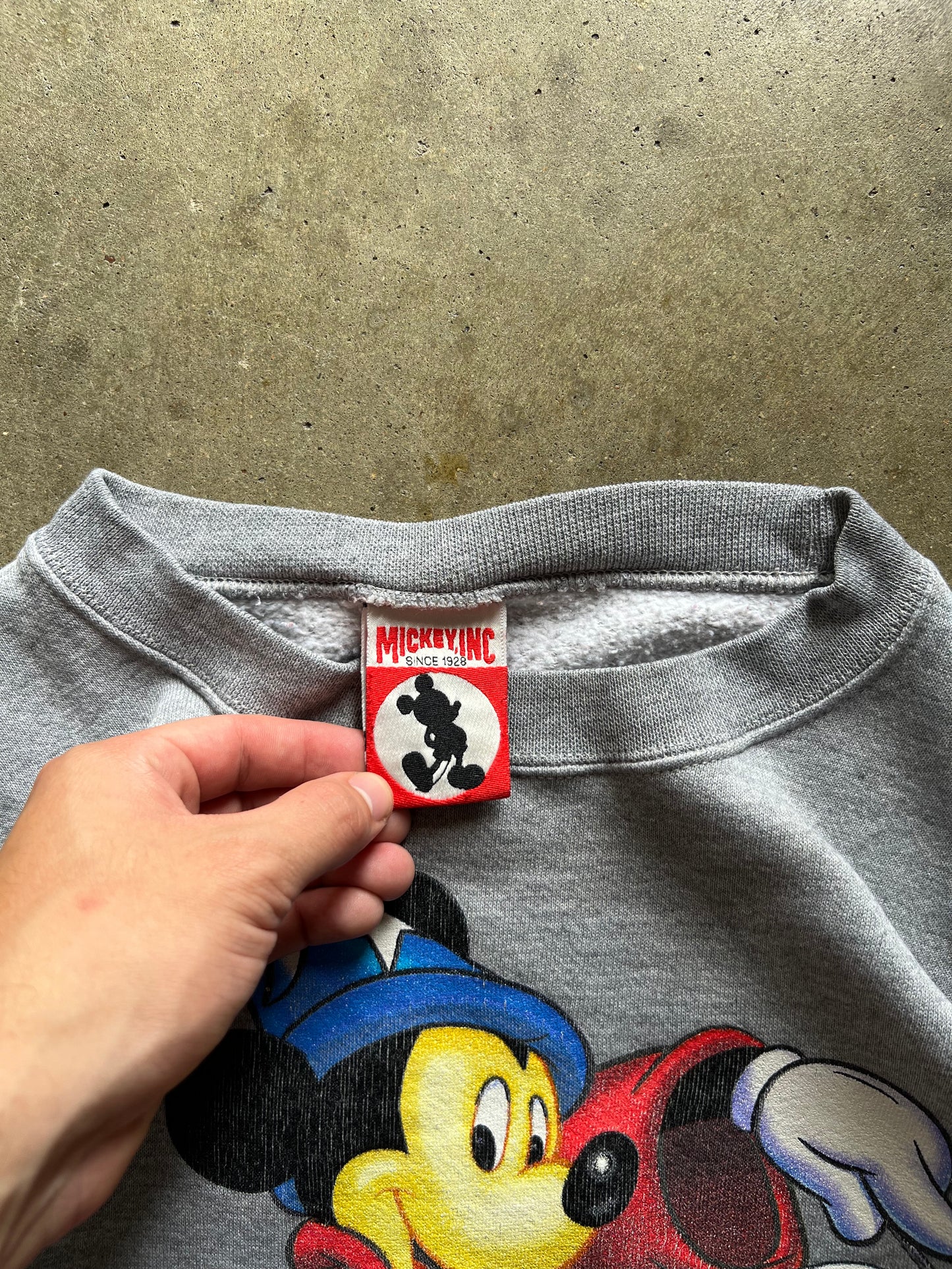 Mickey Magic Walt Disney World Crewneck - L